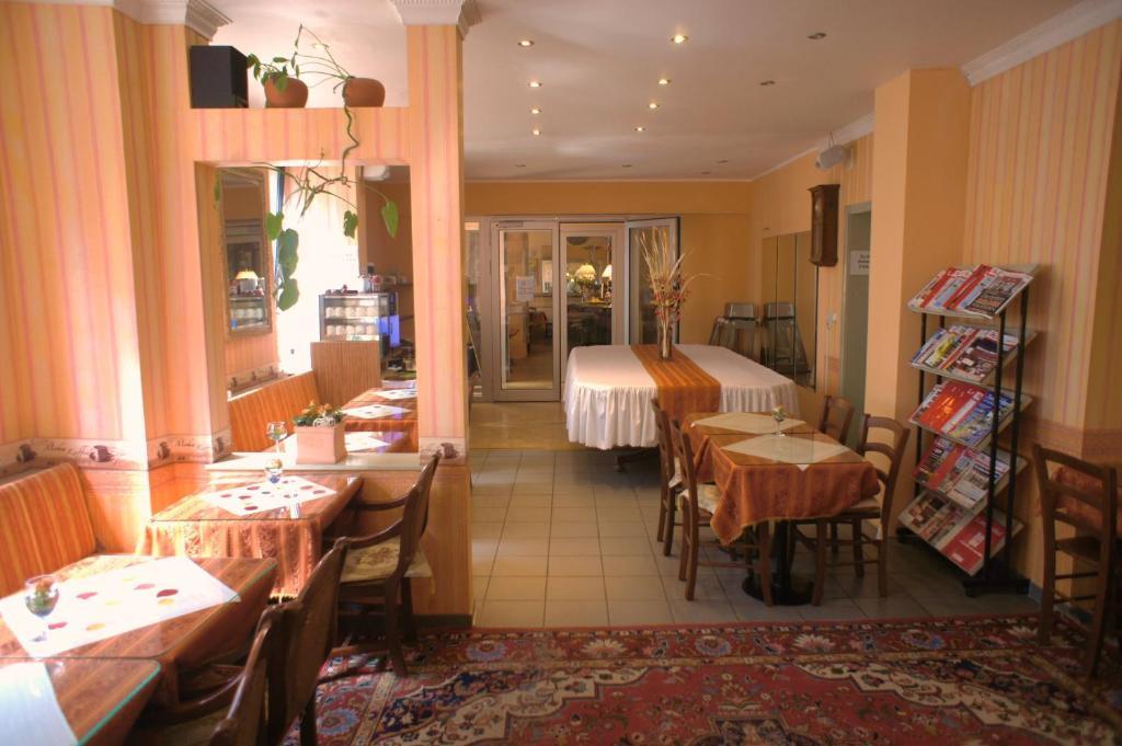 City Hotel MHG Buitenkant foto
