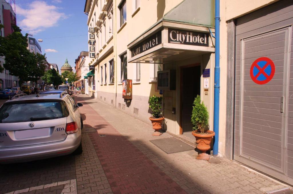 City Hotel MHG Buitenkant foto