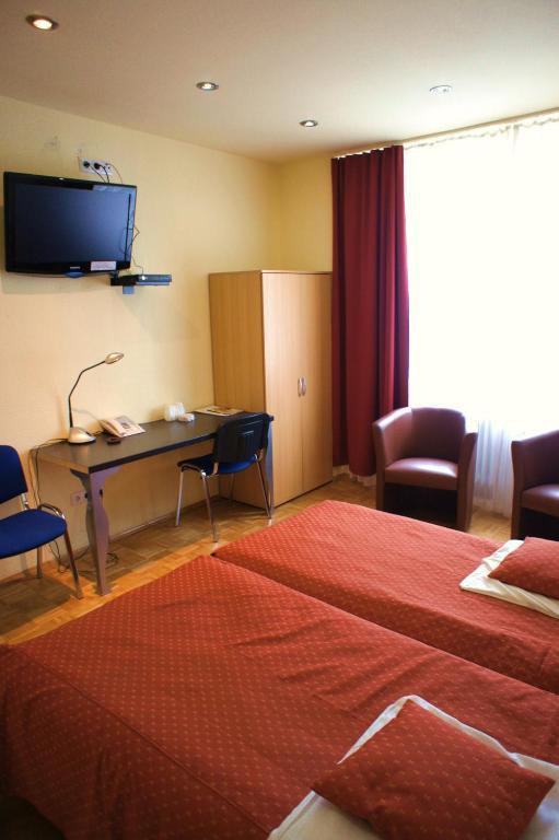 City Hotel MHG Buitenkant foto