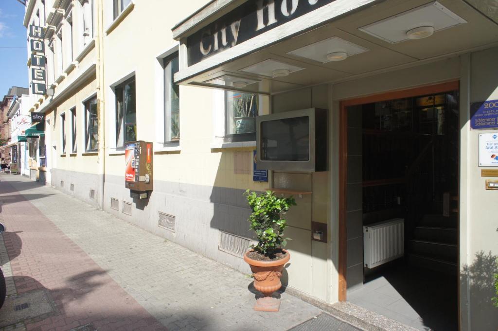 City Hotel MHG Buitenkant foto
