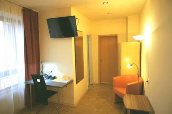 City Hotel MHG Buitenkant foto
