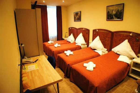 City Hotel MHG Buitenkant foto